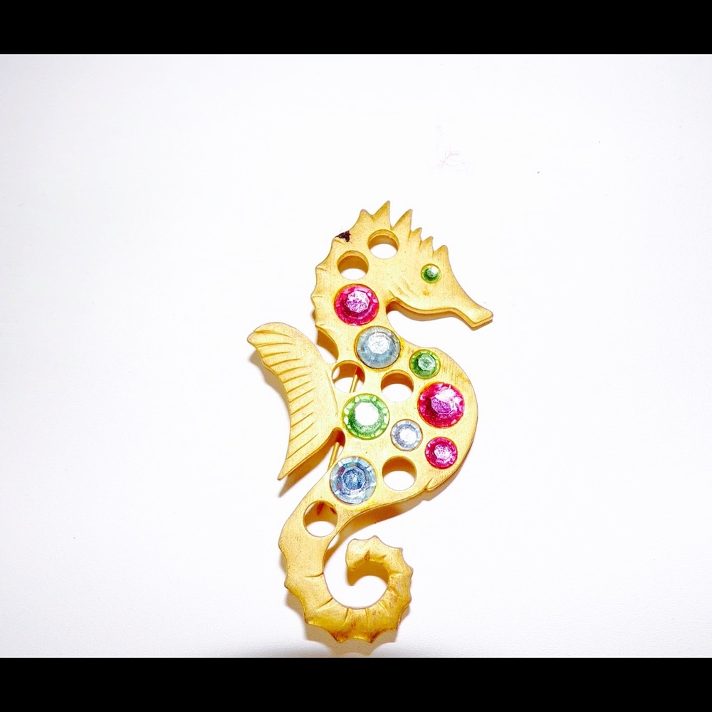 Vintage SIGNED Craft seahorse brooch/pin
